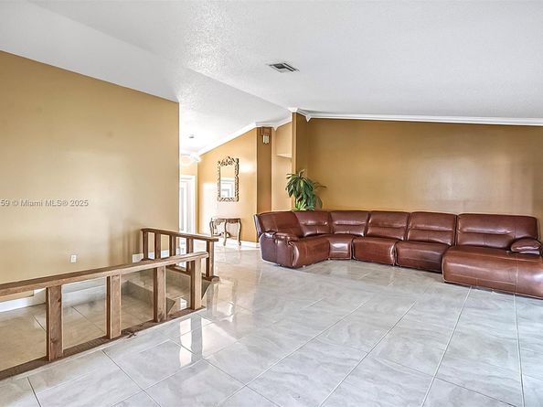 3568 SW 69th Way, Miramar FL 33023