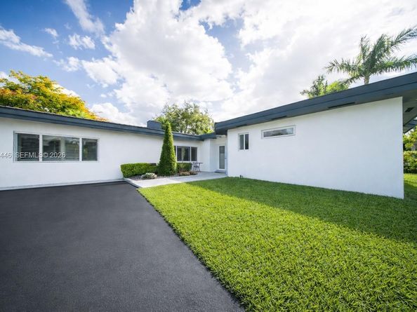 241 SW 129th Ave, Miami FL 33184