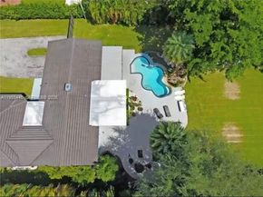 241 SW 129th Ave, Miami FL 33184