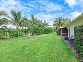 5667 N Cameo Dr N, Boca Raton FL 33433