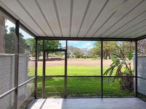 19174 Bobolink Dr, Hialeah FL 33015