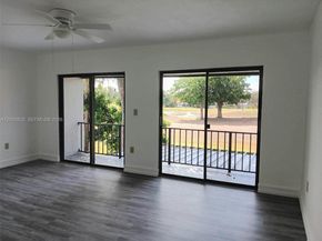 19174 Bobolink Dr, Hialeah FL 33015