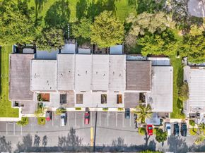 19174 Bobolink Dr, Hialeah FL 33015