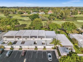 19174 Bobolink Dr, Hialeah FL 33015