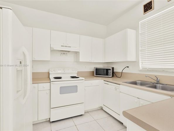 27283 SW 138th Path, Homestead FL 33032