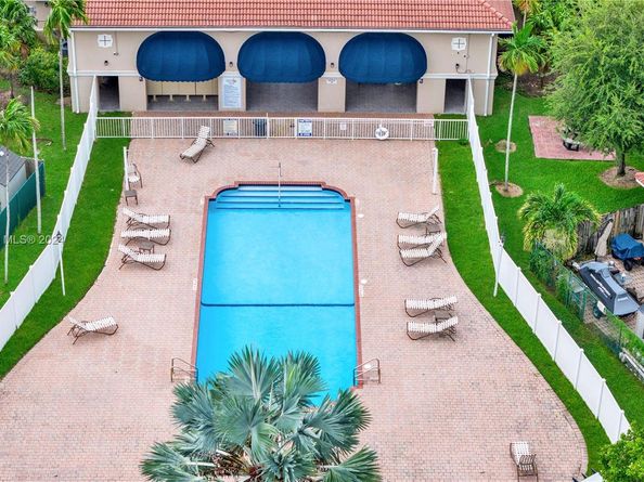 27283 SW 138th Path, Homestead FL 33032