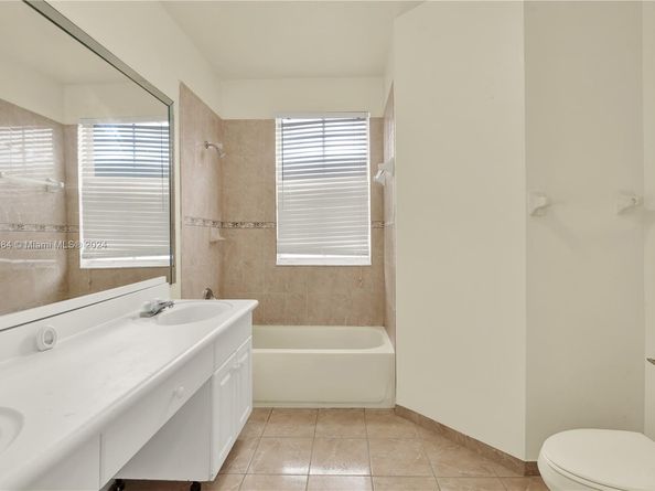 27283 SW 138th Path, Homestead FL 33032