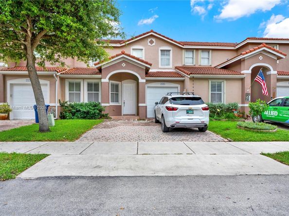 27283 SW 138th Path, Homestead FL 33032