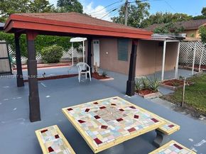 231 SW 51st Pl, Miami FL 33134