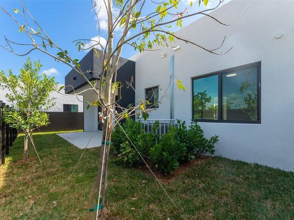 12395 SW 220 St, Miami FL 33170