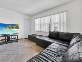 410 SE 2nd St 308, Hallandale Beach FL 33009