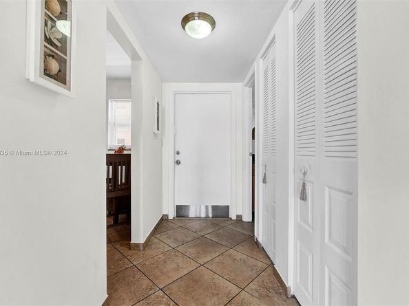 410 SE 2nd St 308, Hallandale Beach FL 33009