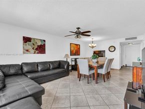 410 SE 2nd St 308, Hallandale Beach FL 33009