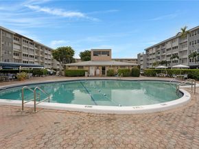 410 SE 2nd St 308, Hallandale Beach FL 33009