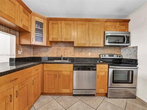 410 SE 2nd St 308, Hallandale Beach FL 33009