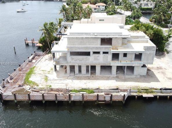 1400 W Lake Dr, Fort Lauderdale FL 33316