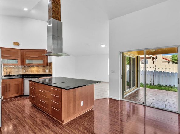 255 Somerset Way, Weston FL 33326