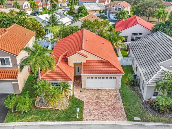 255 Somerset Way, Weston FL 33326