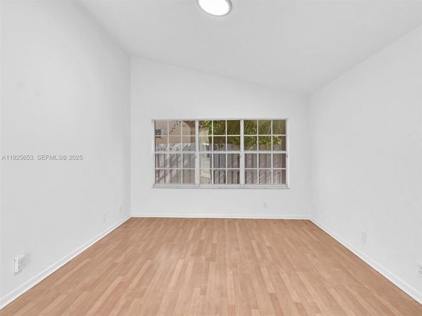 255 Somerset Way, Weston FL 33326