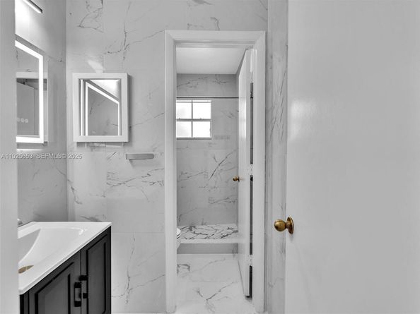 255 Somerset Way, Weston FL 33326