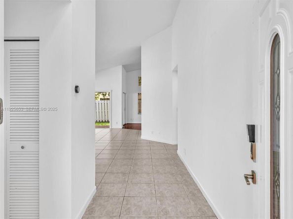 255 Somerset Way, Weston FL 33326