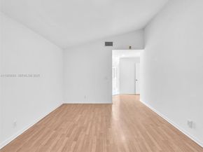 255 Somerset Way, Weston FL 33326