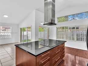 255 Somerset Way, Weston FL 33326