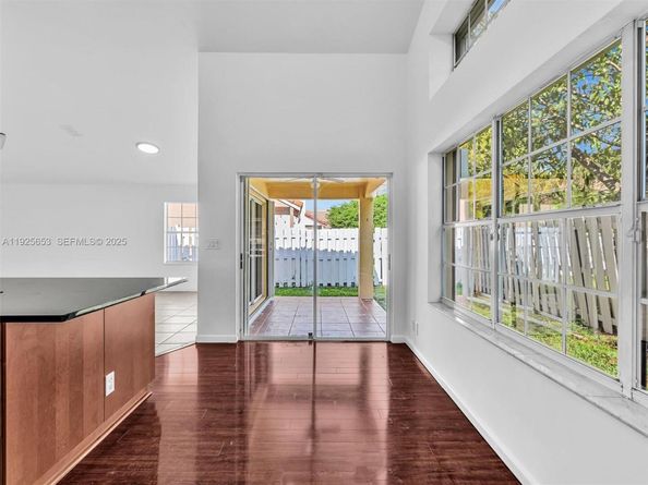 255 Somerset Way, Weston FL 33326