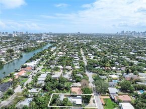 1718 N Victoria Park Rd, Fort Lauderdale FL 33305
