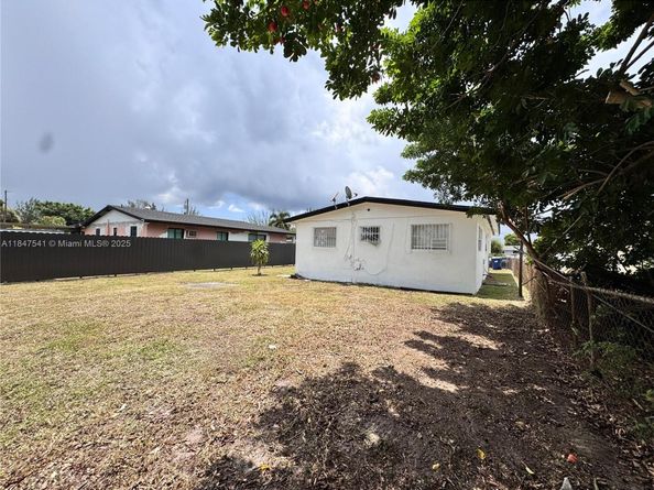 1467 NW 154th St, Miami Gardens FL 33054