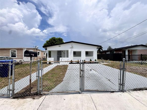 1467 NW 154th St, Miami Gardens FL 33054