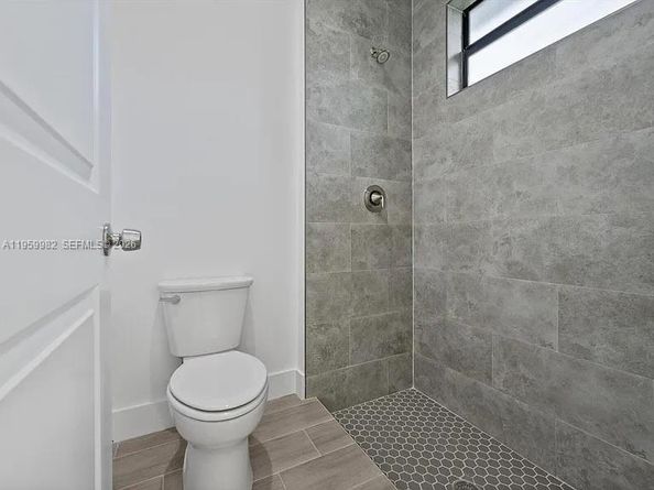 141 W 16th St, Riviera Beach FL 33404