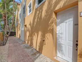 2945 Coconut Ave, Miami FL 33133