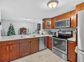 10425 SW 154th Ct 6, Miami FL 33196