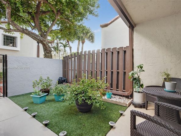 10425 SW 154th Ct 6, Miami FL 33196
