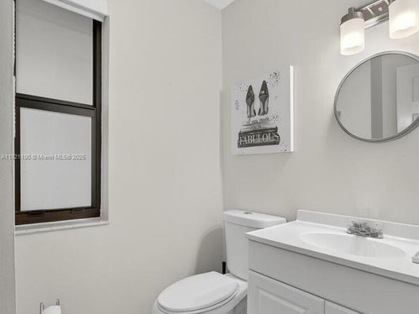 10425 SW 154th Ct 6, Miami FL 33196