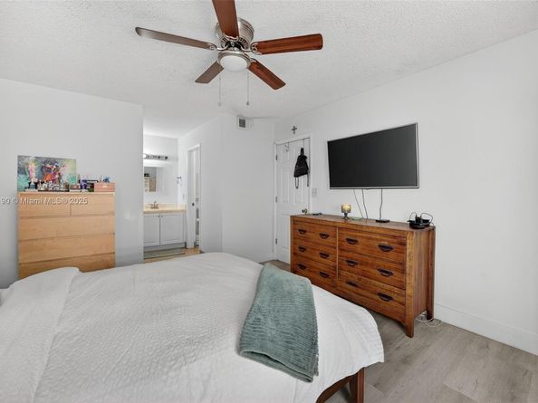 10425 SW 154th Ct 6, Miami FL 33196