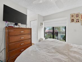 10425 SW 154th Ct 6, Miami FL 33196