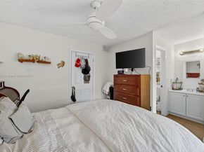 10425 SW 154th Ct 6, Miami FL 33196