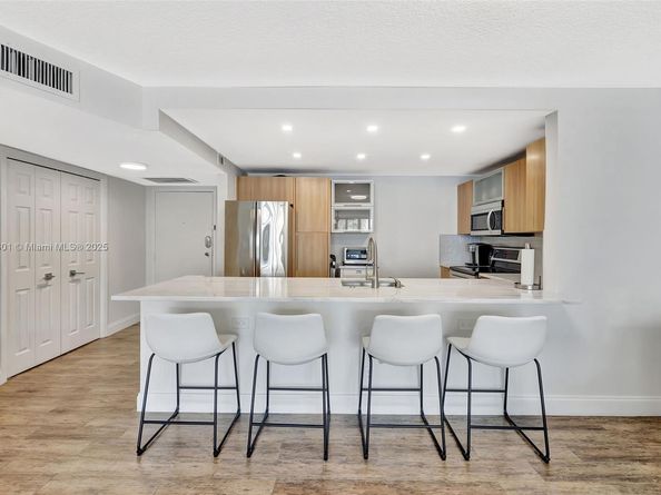 800 SE 20th Ave 303, Deerfield Beach FL 33441