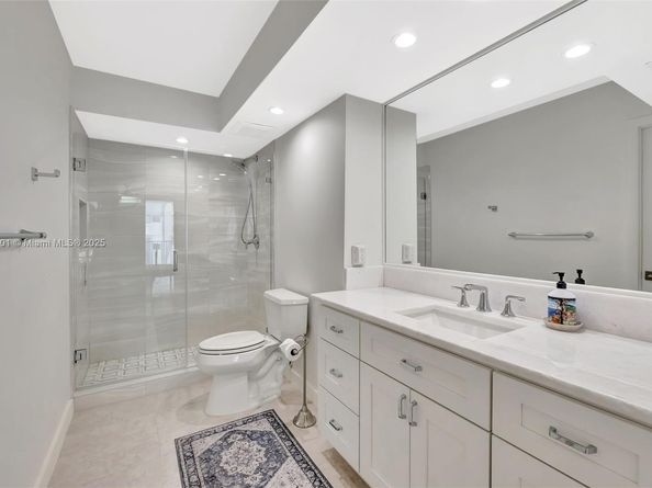 800 SE 20th Ave 303, Deerfield Beach FL 33441