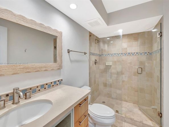 800 SE 20th Ave 303, Deerfield Beach FL 33441