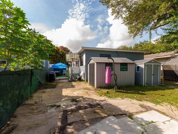 1737-1739 NW 47th Ter, Miami FL 33142