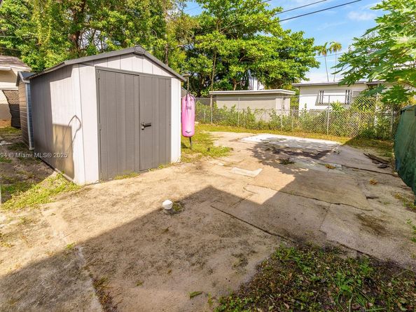 1737-1739 NW 47th Ter, Miami FL 33142