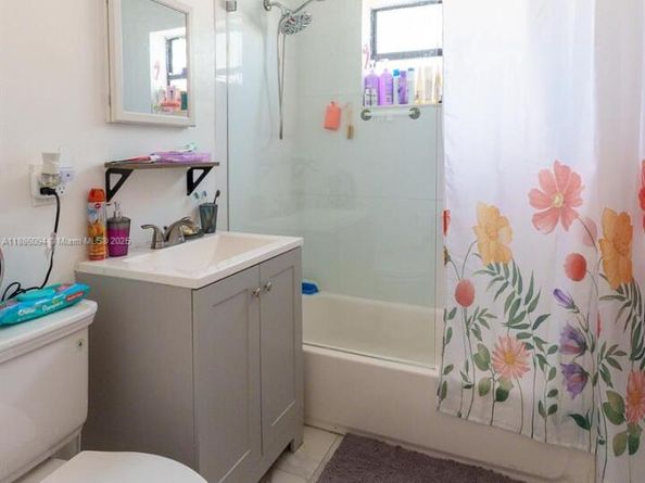 1737-1739 NW 47th Ter, Miami FL 33142