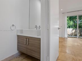 2784 SW 34th Ave, Miami FL 33133