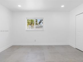 1611 NE 40th Pl, Oakland Park FL 33334