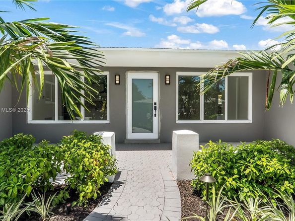 1611 NE 40th Pl, Oakland Park FL 33334