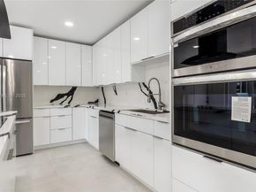 1611 NE 40th Pl, Oakland Park FL 33334