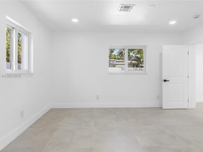 1611 NE 40th Pl, Oakland Park FL 33334